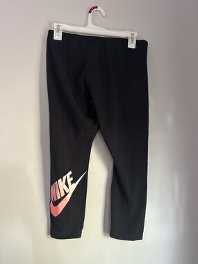 Nike Women’s Black Capri Leggings with Pink Logo